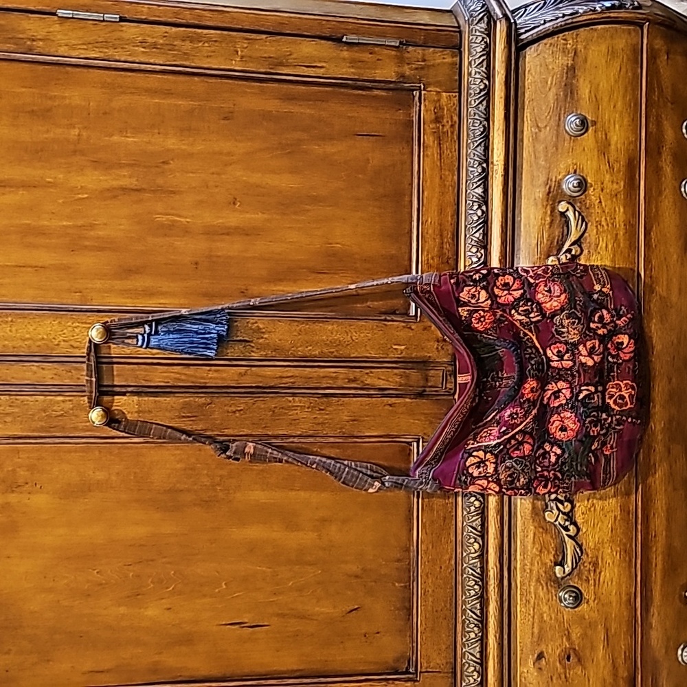 Handmade embroidered fabric crossbody from Costa Rica